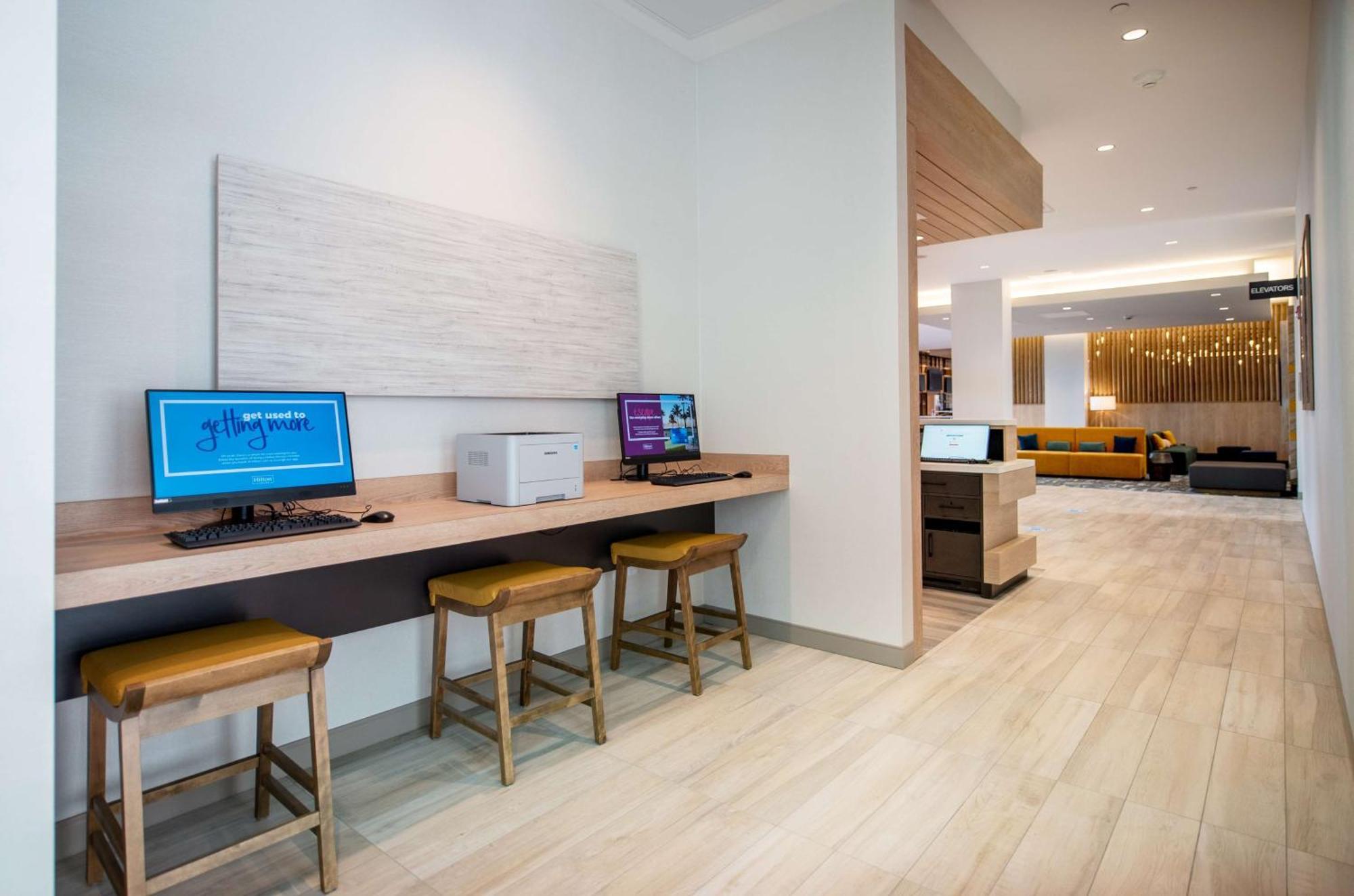 Hilton Garden Inn Moncton Downtown, Nb エクステリア 写真